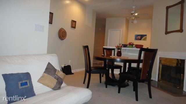 Foto del edificio - 1 br, 1 bath Townhome - 1215 C St NE