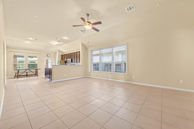 Foto del edificio - 9718 Justin Ridge Ln