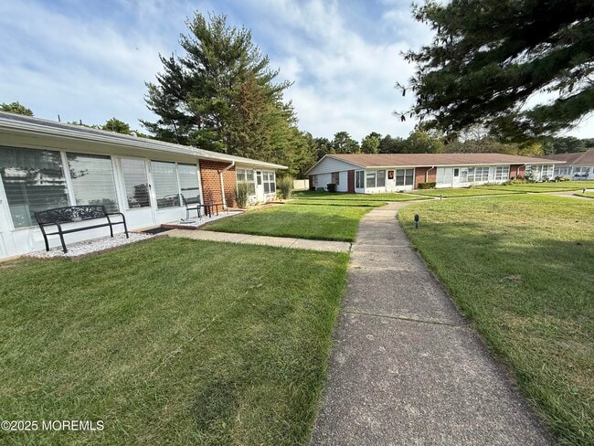 Building Photo - 1178B Clydebank Ct