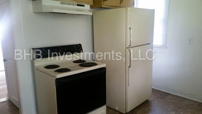 Building Photo - 3115 Central Ave