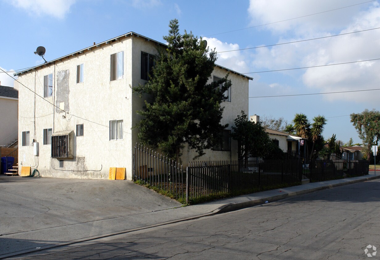 Building Photo - 1000 S Inglewood Ave