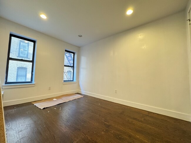 Building Photo - 410 Eastern Pkwy