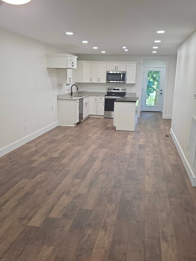 Building Photo - Brand-New 3-Bedroom Home with Office in Doyle, TN