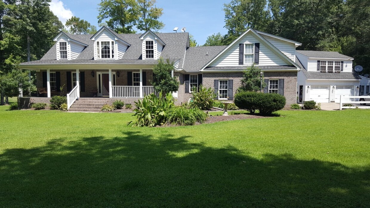 Foto principal - 3512 Douglas Rd