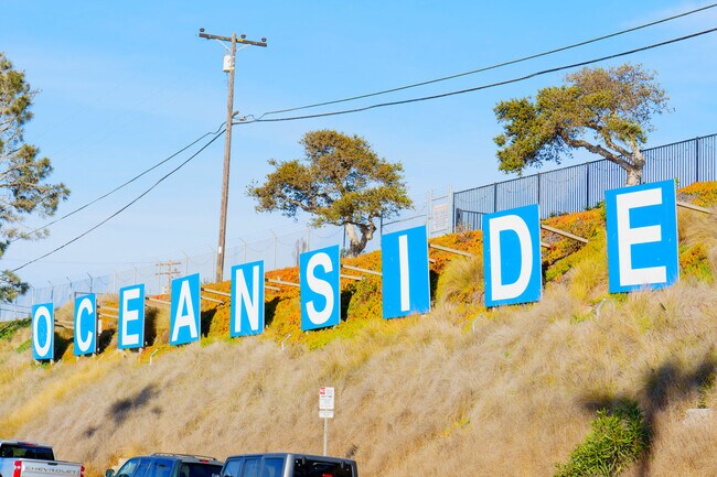 Foto del edificio - Salt & Vine Oceanside Apartments