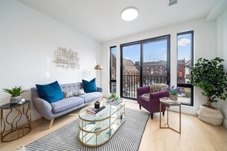 Building Photo - 10 Brinkerhoff St