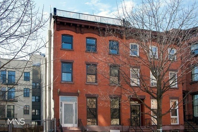 Building Photo - 320 Greene Avenue