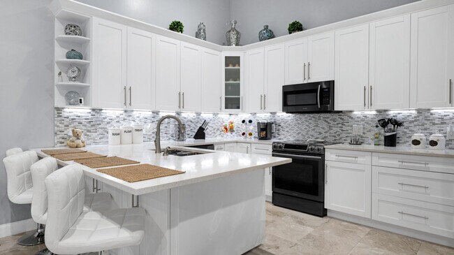 Foto del edificio - 5460 Eagle Lake Dr
