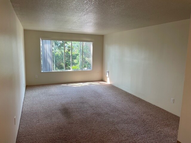 Building Photo - 4104 SE Pardee St