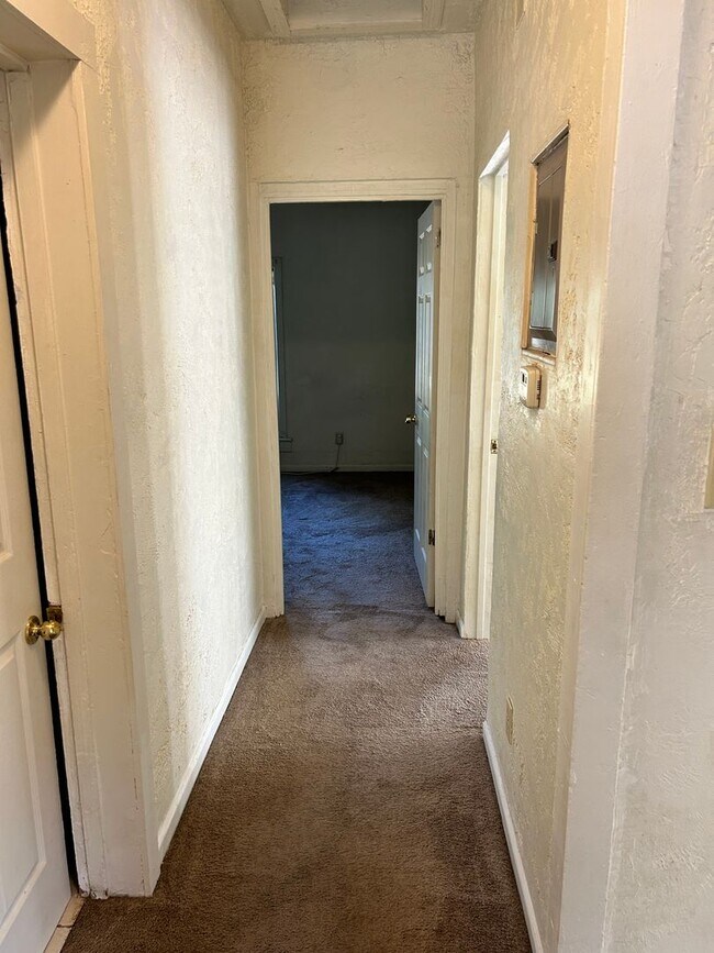 Foto del edificio - Great 2 Bedroom Apartment