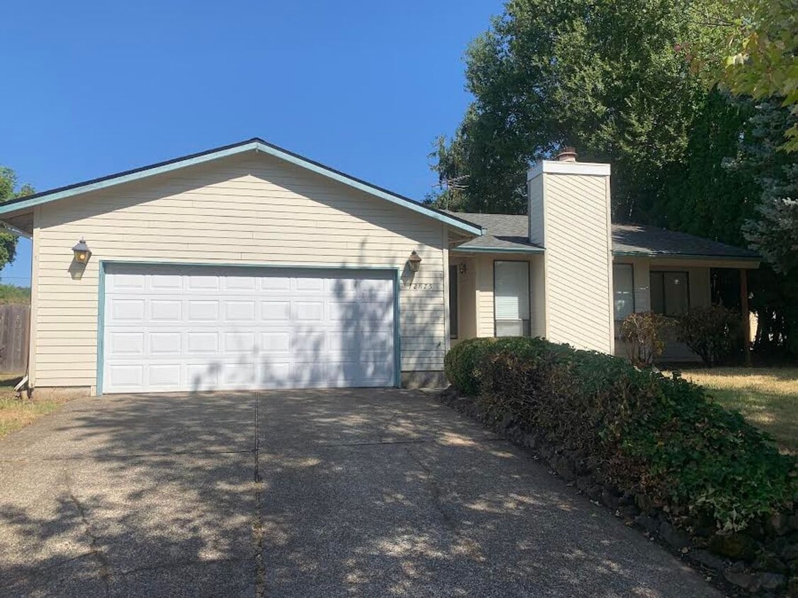 Primary Photo - Single Level Near Southridge!!