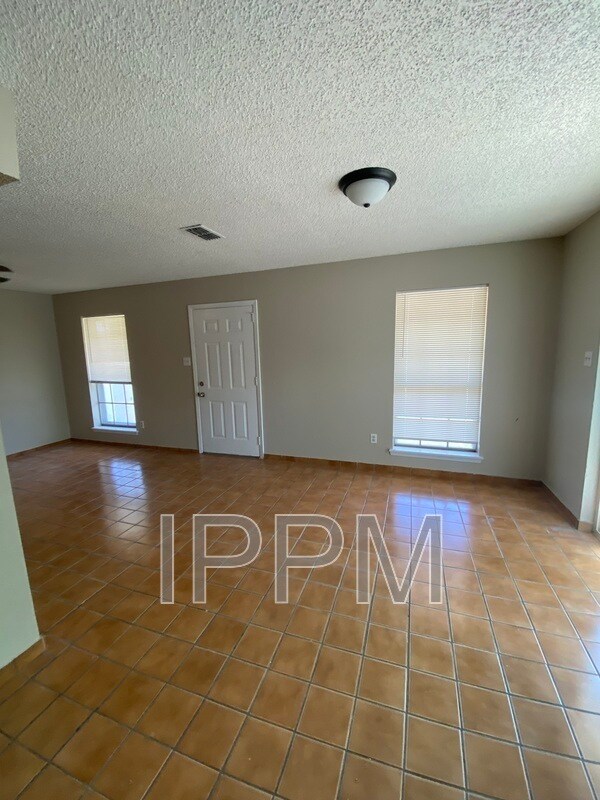 Foto del edificio - 1014 W Memphis St