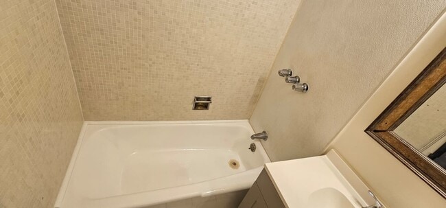 Foto del edificio - 206 N Park View St