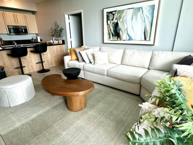 Foto del edificio - 79 SW 12th St