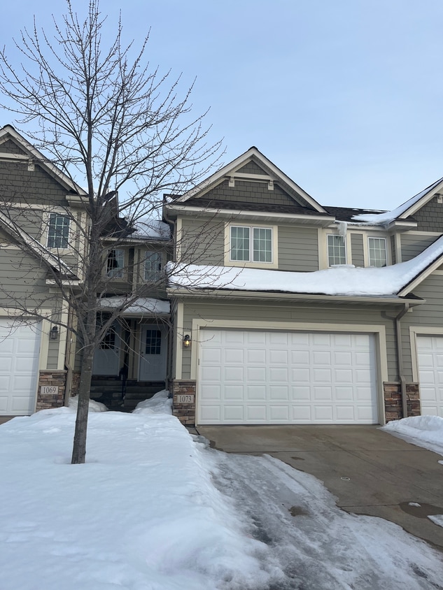 1073 Provence Ln, Waconia, MN 55387 Townhome Rentals in Waconia MN