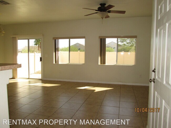 Building Photo - 3 br, 2 bath House - 9107 BUSHY TAIL AVE #102