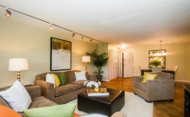 Photo - 2030 N Adams St Apartment