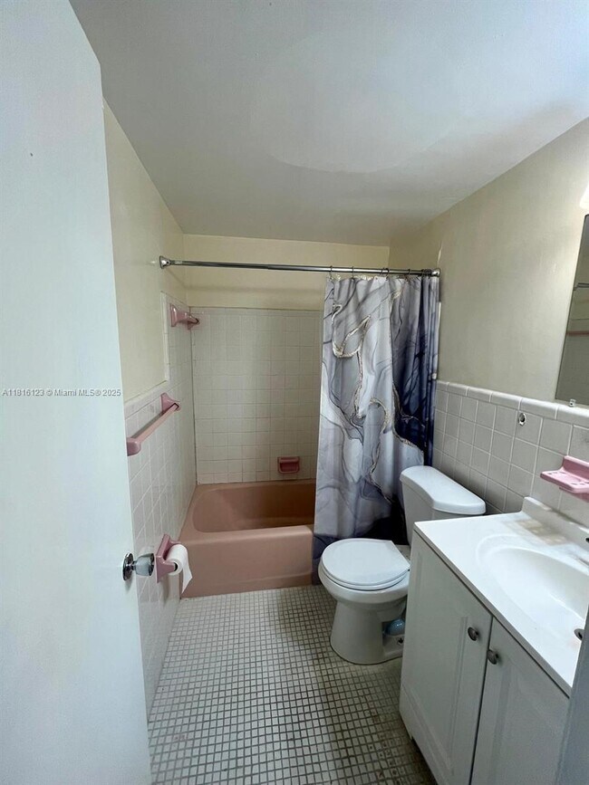 Foto del edificio - 1 bedroom in Hollywood FL 33020