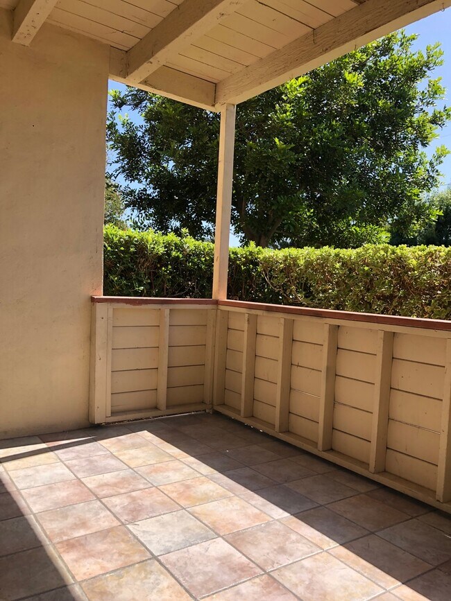 Foto del edificio - Spacious and lovely 2 bedroom 2 bath Condo...