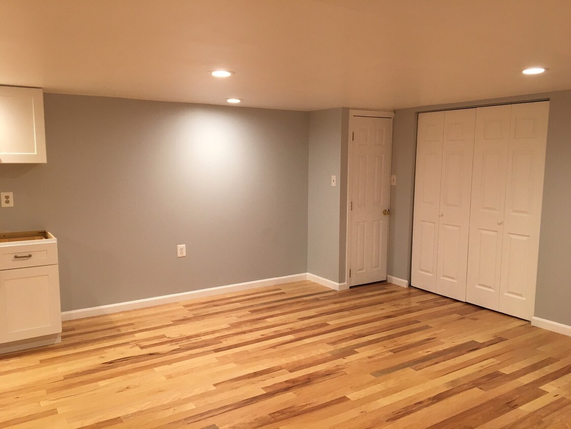 Recreation Area - 8518 Linwood Dr