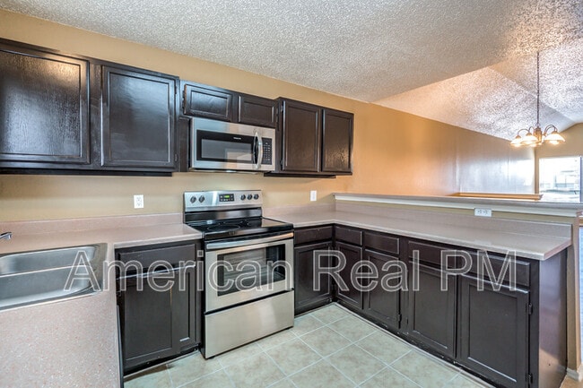 Foto del edificio - 721 Westover Dr
