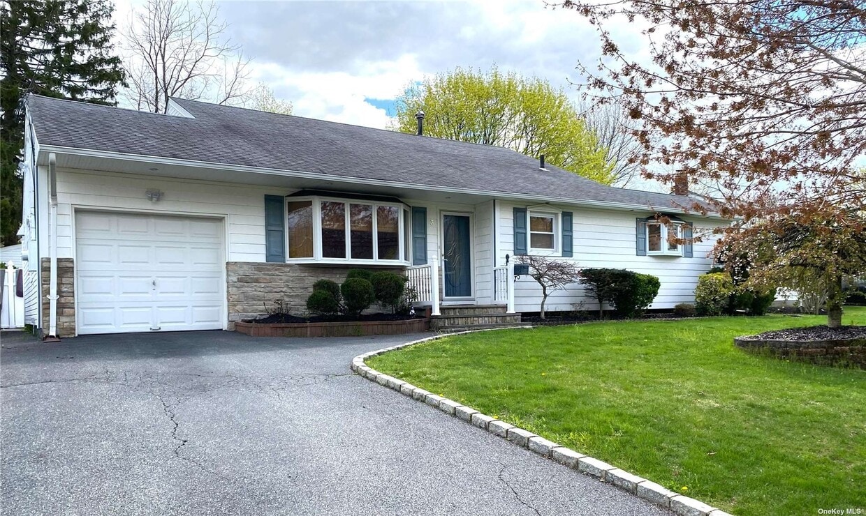 Primary Photo - 3 Wren Ct