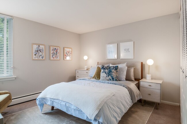 Interior Photo - Metropolitan Roxborough