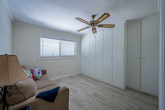 Building Photo - 714 Northlake Ct