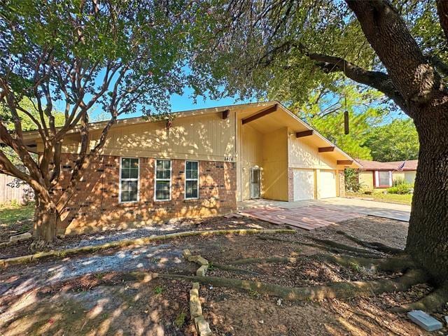 Building Photo - 3404 Elgenwood Trail