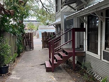 Building Photo - 8115 N 9th St