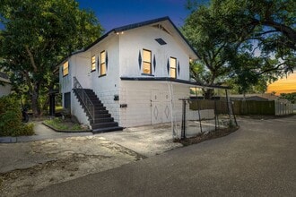 Building Photo - 2242 23rd Ave S