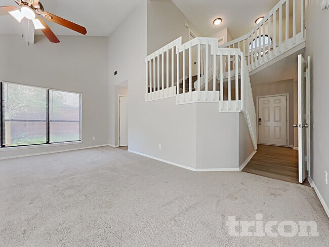 Foto del edificio - 820 Arbor Hill Dr