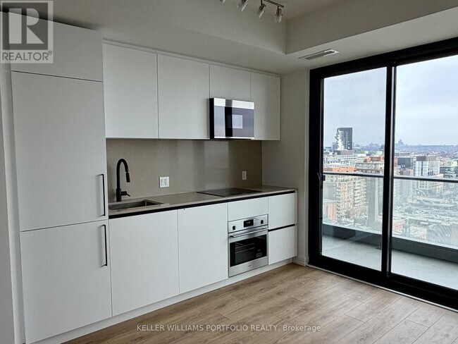 Building Photo - 35 Parliament St