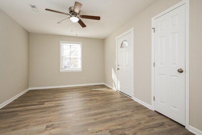 Foto del edificio - Beautiful 3 Bedroom in Summerville, SC