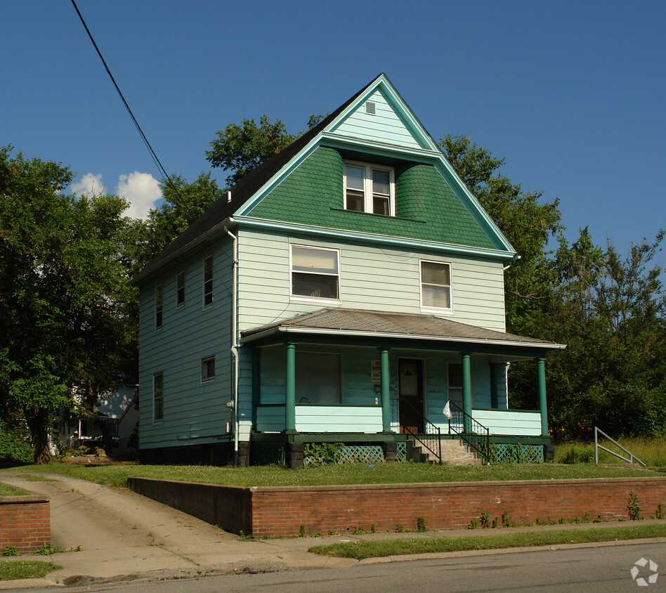 906 Elm St, Youngstown, OH 44505 - Apartments in Youngstown, OH ...