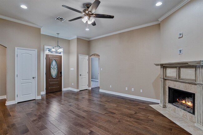 Foto del edificio - 133 Lone Oak Dr