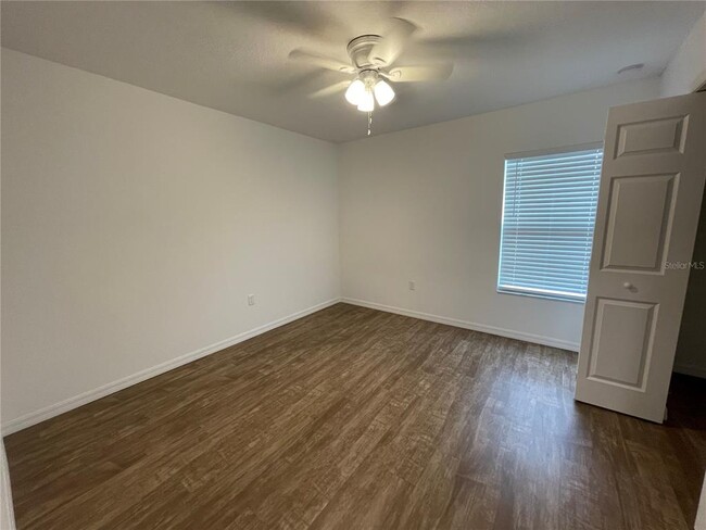 Building Photo - 613 Eden Dr