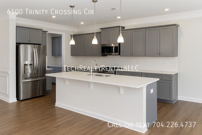 Foto del edificio - 6100 Trinity Xing Cir