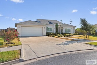 Building Photo - 32 Stone Oak Dr