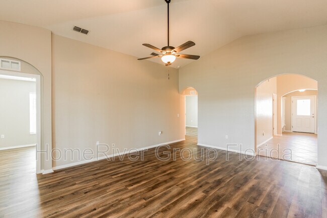 Building Photo - 6267 Cornerstone Dr