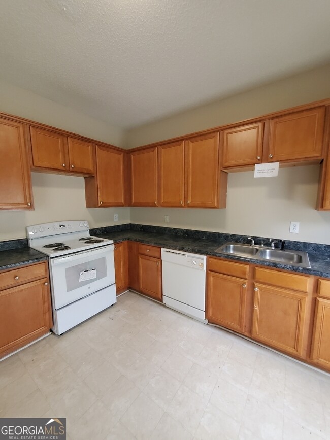 Building Photo - 1744 Fielding Way