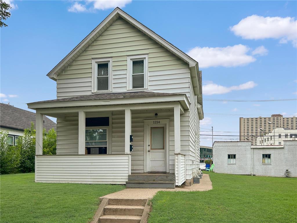 Foto principal - 1214 Sherburne Ave