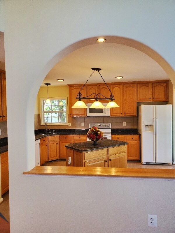 Foto del edificio - 9255 Glen Meadow Ln