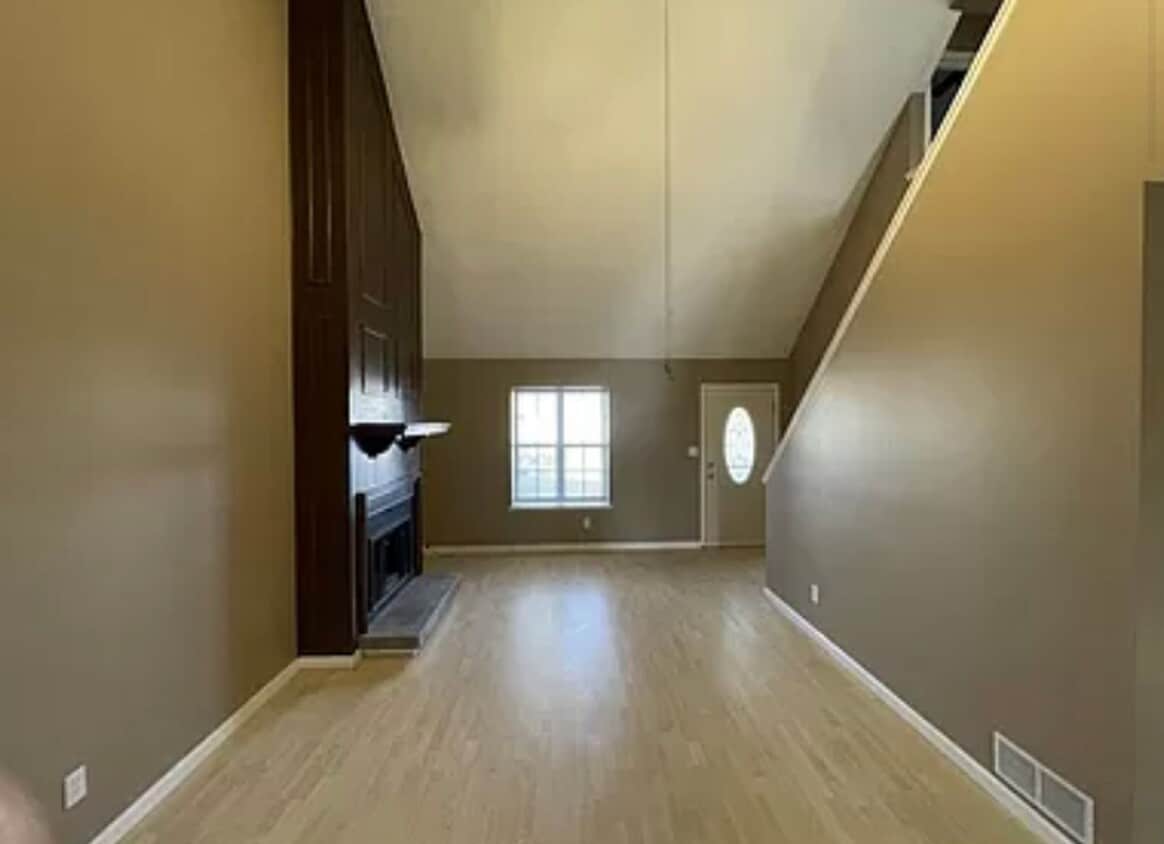 Building Photo - Charming 3 Bed / 2 Bath Home with Fenced Y...