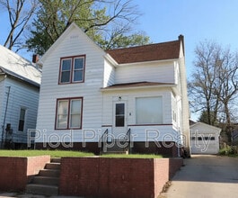 Building Photo - 803 S James Ave
