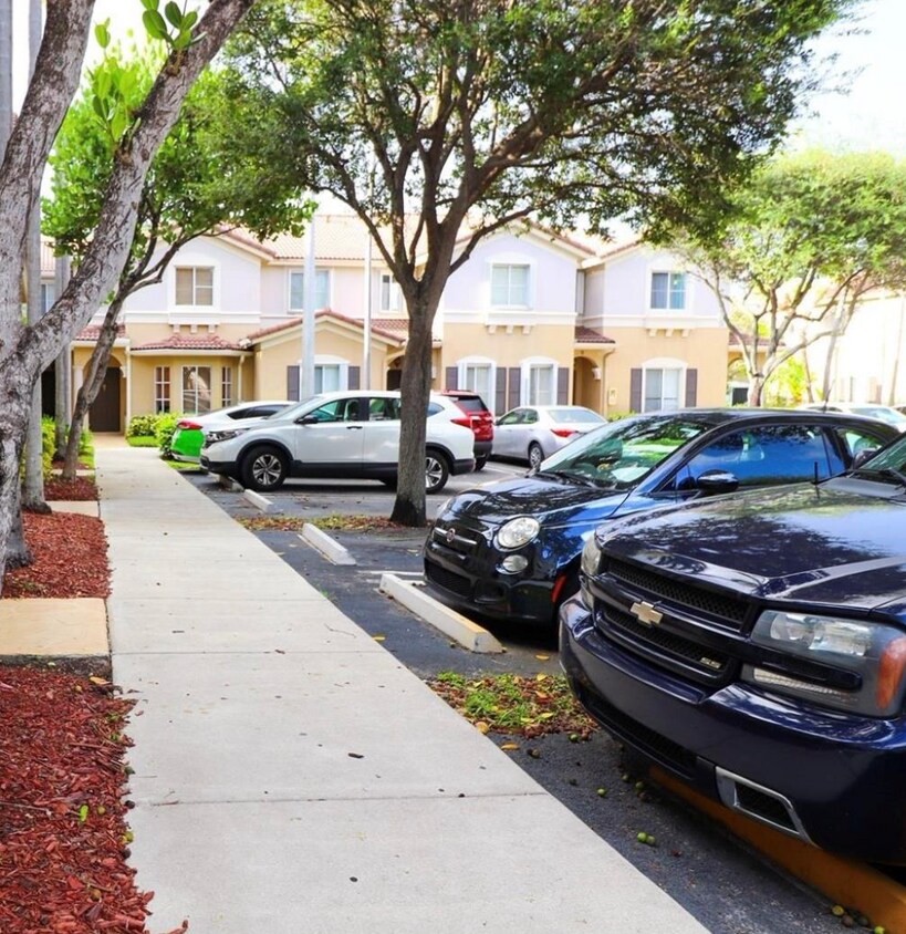Foto del edificio - 9020 W Flagler St