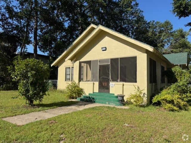 Building Photo - 1104 N Toombs St