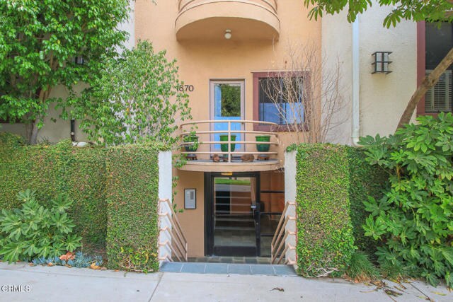 Foto del edificio - 1670 Malcolm Ave