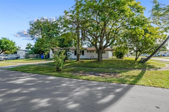 Foto del edificio - 601 SW 64th Pky