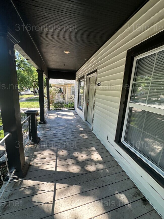 Foto del edificio - $1200 - 3 bedroom 1 bath - Single Family Home